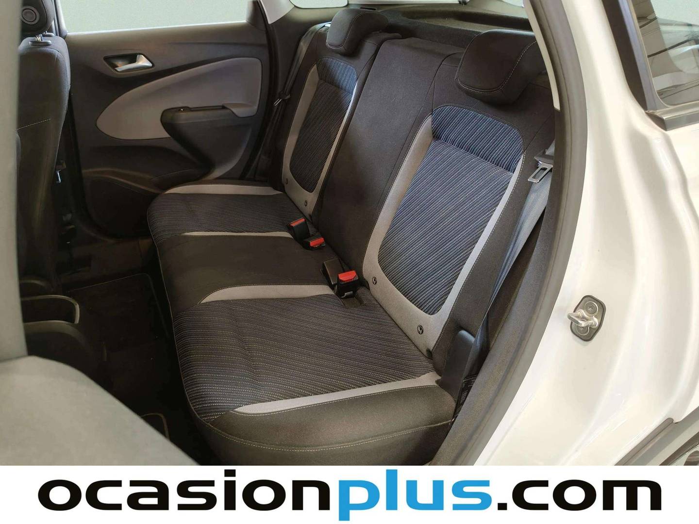 Foto asientos traseros Opel Crossland X Opel Crossland X 1.2 S&S Design Line 120 Aniversario (110 CV)