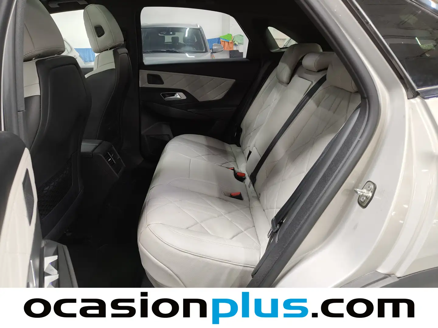 Foto DS DS 7 Crossback DS DS7 Crossback E-Tense 300 Ligne Noire 4WD Auto (300 CV)