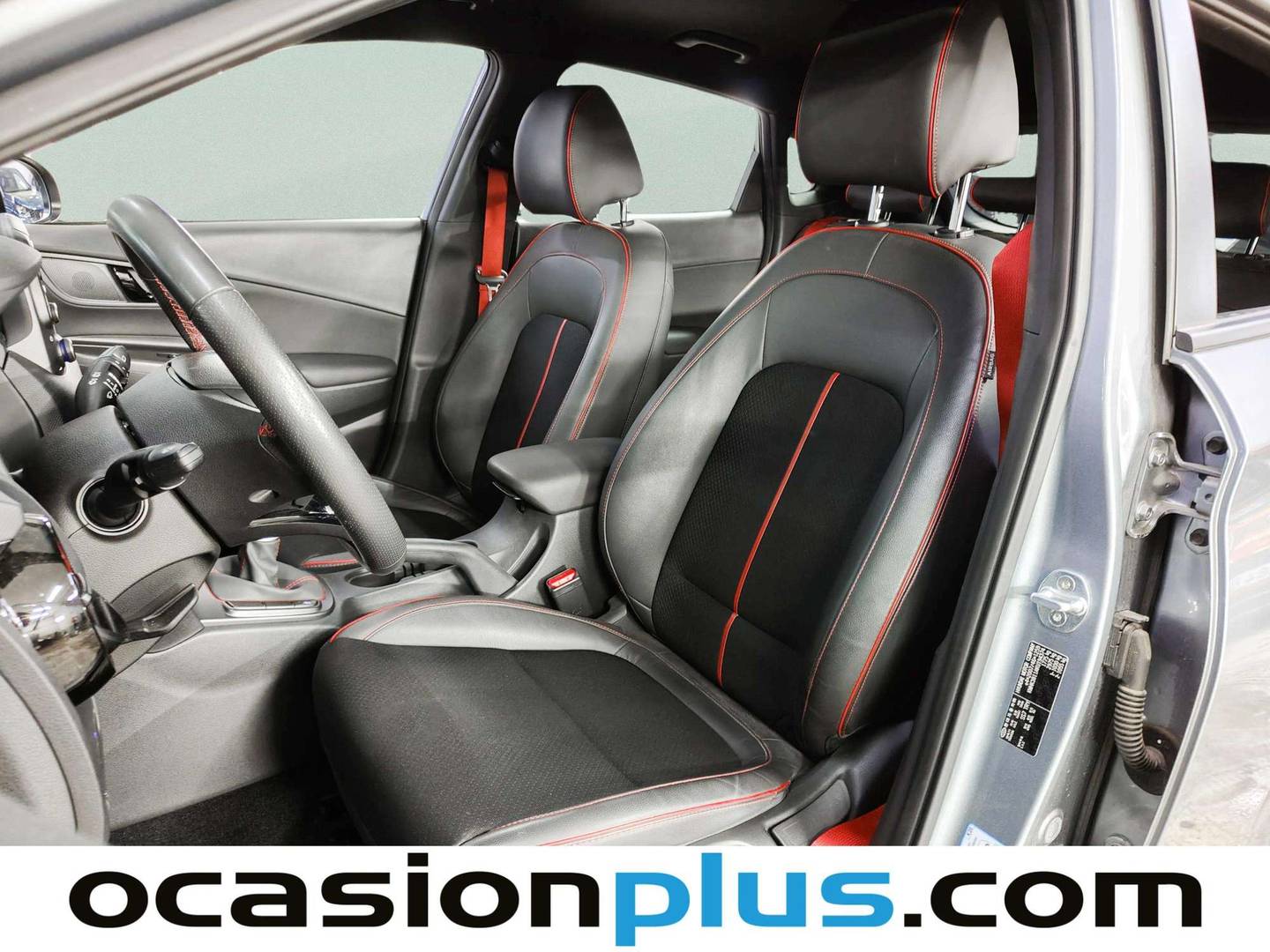 Foto asientos delanteros Hyundai Kona Hyundai Kona 1.0 TGDi Tecno Red 4x2 (120 CV)