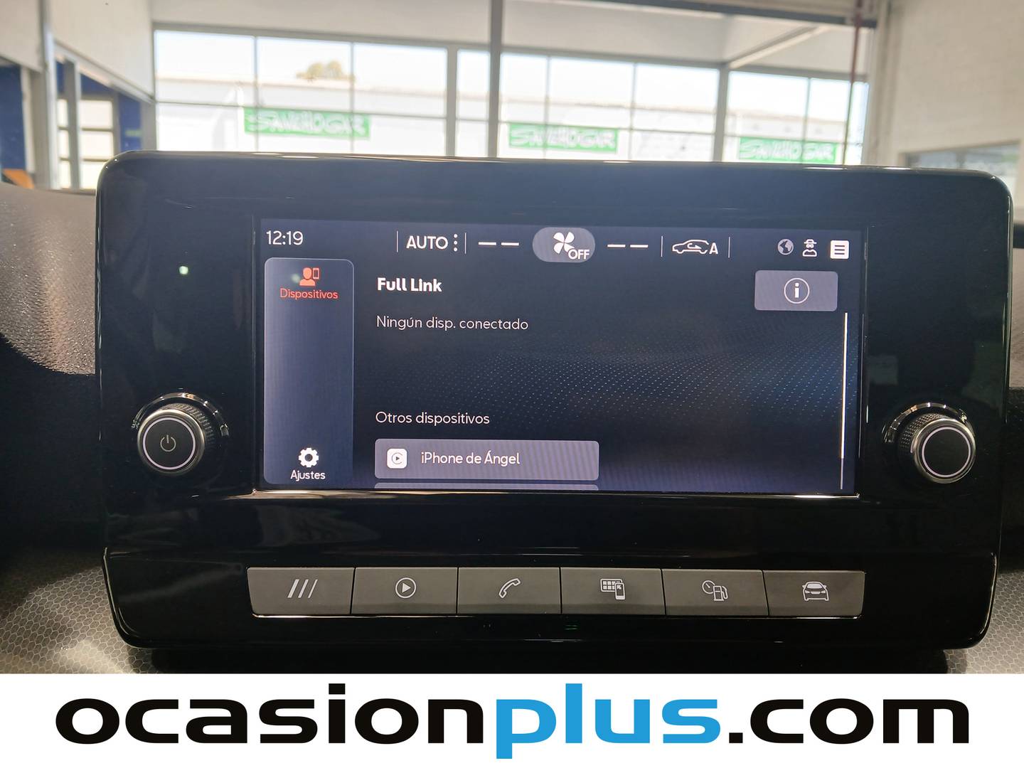 Equipamiento del Seat León Seat León 2.0 TDI S&S Style Go (115 CV)