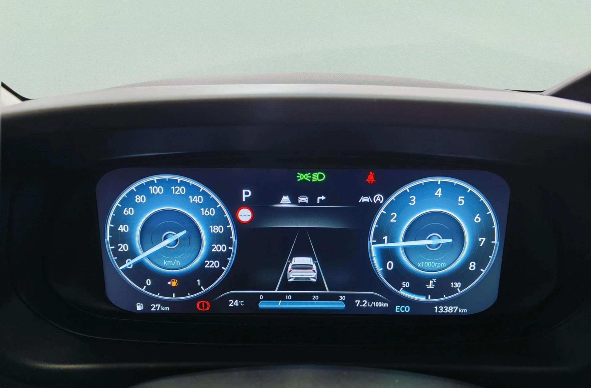 Hyundai Bayon 1.0 T-GDi 48V Tecno DCT - foto 24