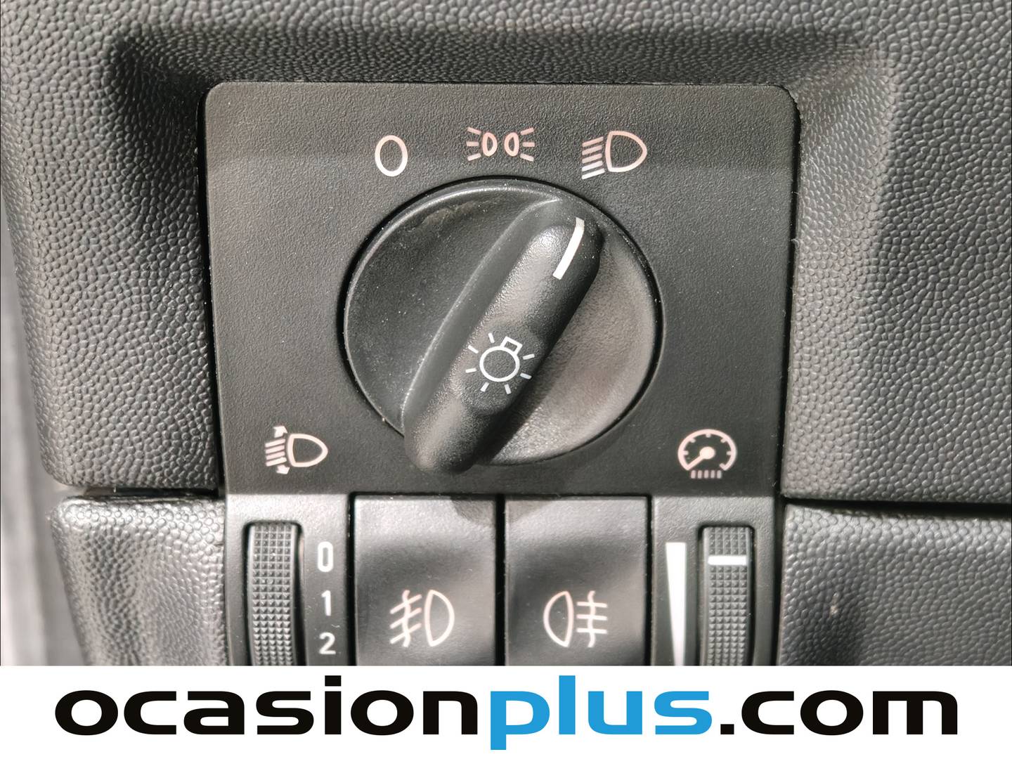 Opel Corsa OPEL Corsa Elegance 1.4 16v de segunda mano