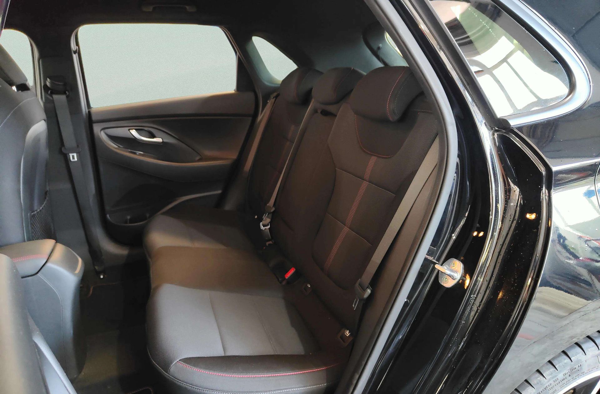 Hyundai i30 1.5 T-GDi 48V N-Line - foto 12