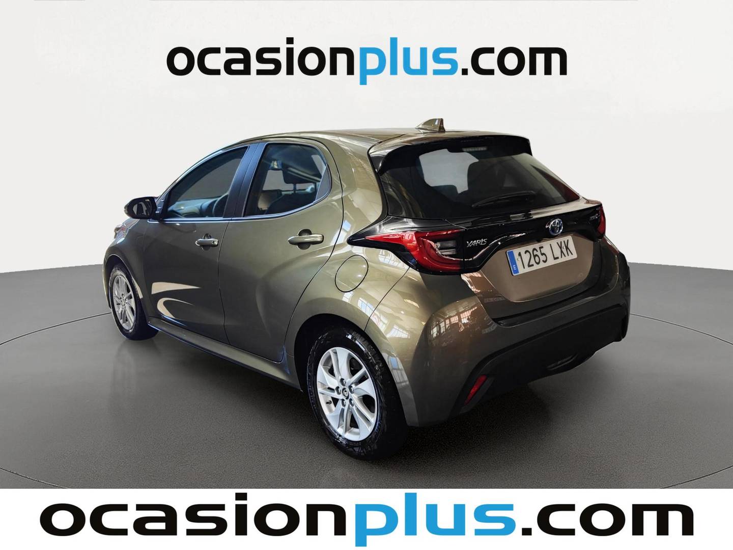Foto trasera Toyota Yaris Toyota Yaris 120H Active Tech (116 CV) izquierda
