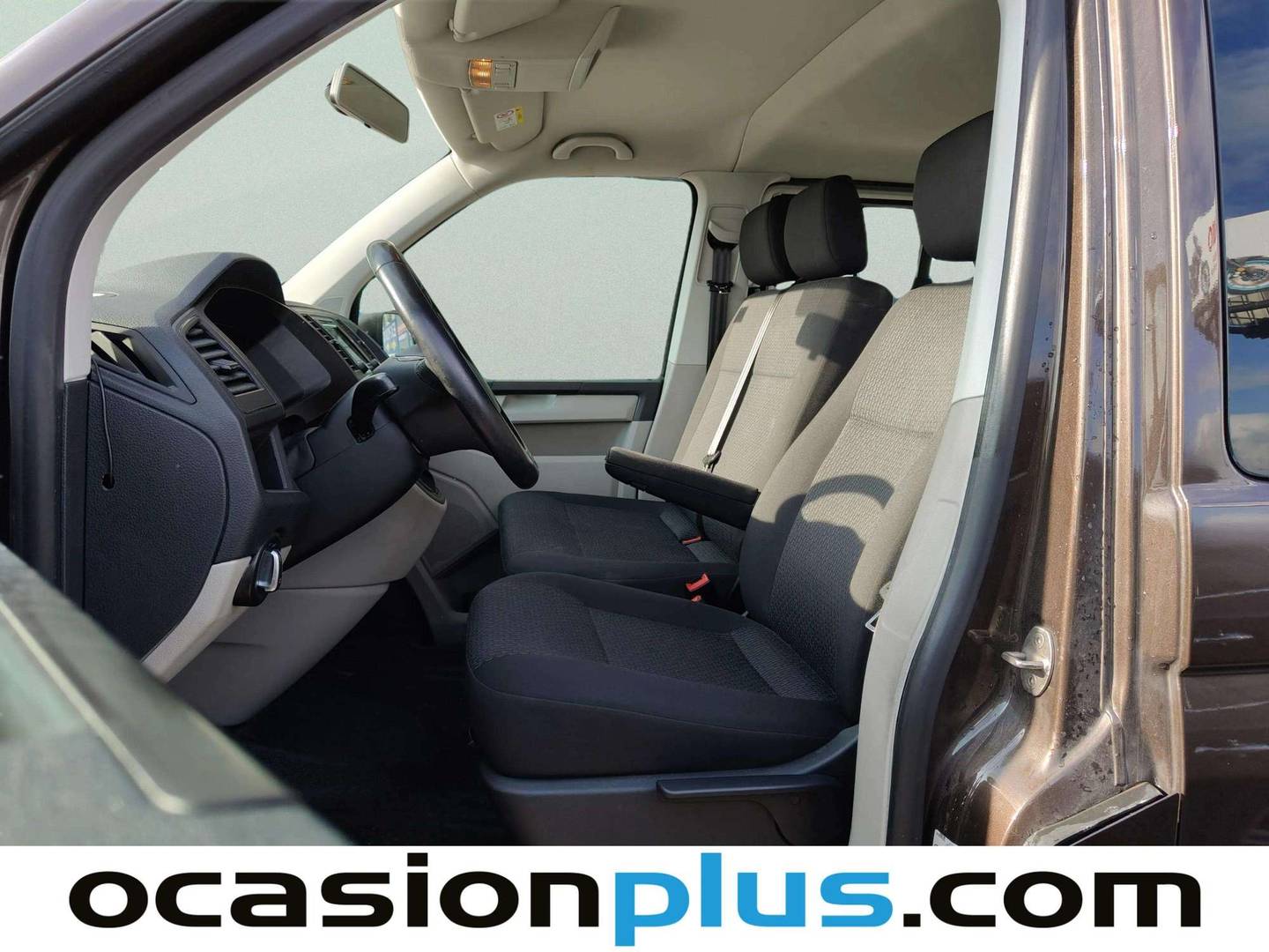 Foto asientos traseros Volkswagen Caravelle Volkswagen Caravelle Batalla Corta 2.0 TDI BMT (150 CV) DSG 9 Plazas