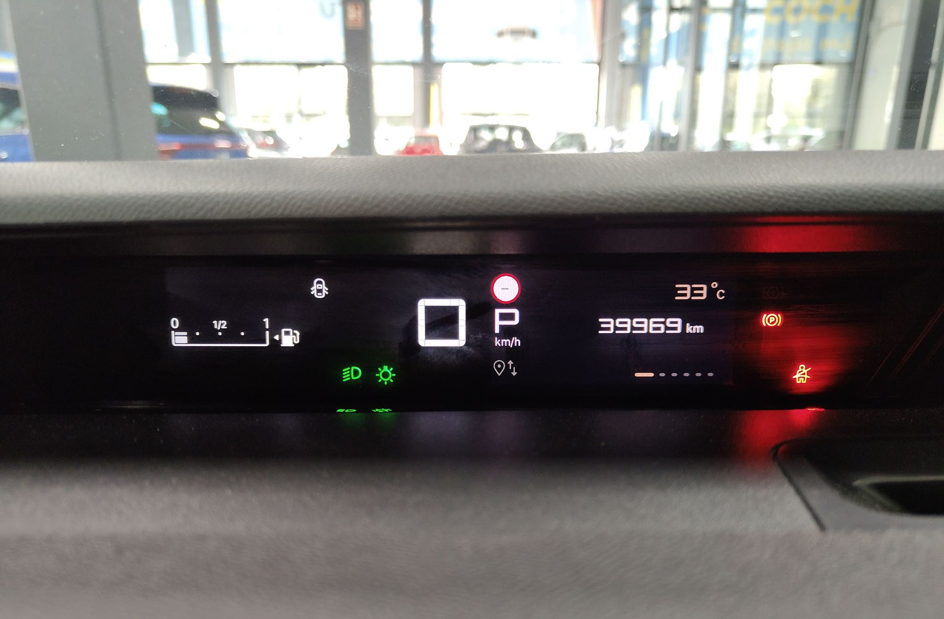 Citroën C3 Aircross Hybrid 145 Plus e-DCS6 - foto 22