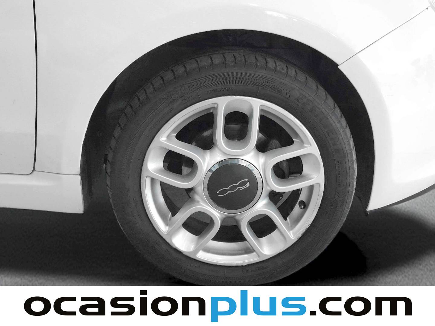 Equipamiento del Fiat 500 Fiat 500 1.2 8v Lounge (69 CV)