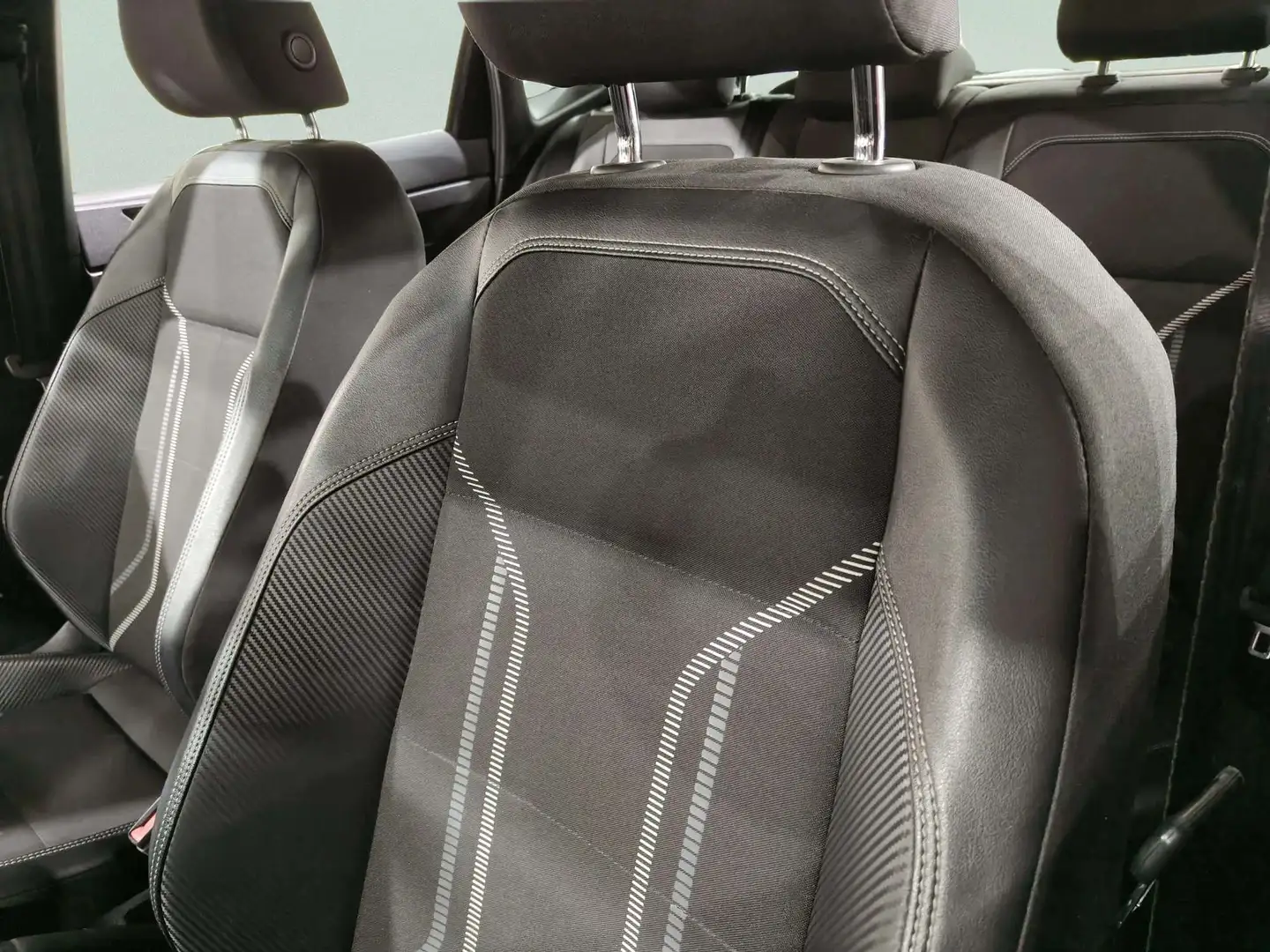 Foto Volkswagen Polo Volkswagen Polo Advance 1.0 TSI (95 CV)