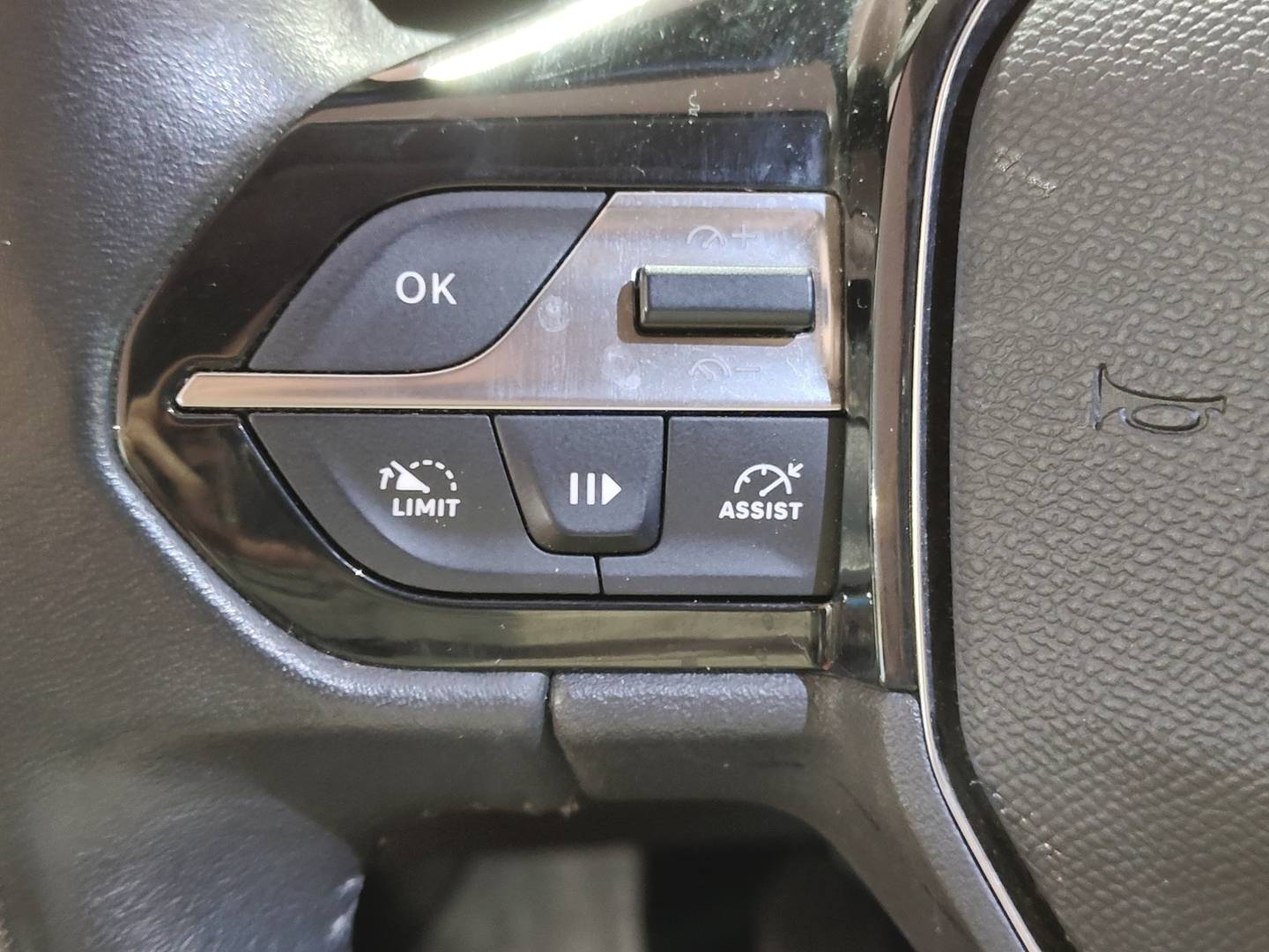 Foto Peugeot 308 Peugeot 308 SW SW BlueHDi 130 S&S Active Pack (130 CV)