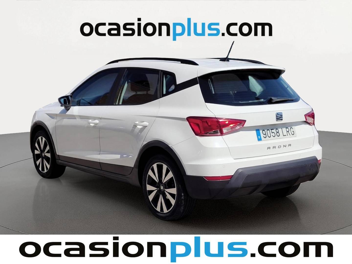Foto trasera Seat Arona Seat Arona 1.0 TSI Style Go2 (110 CV) izquierda