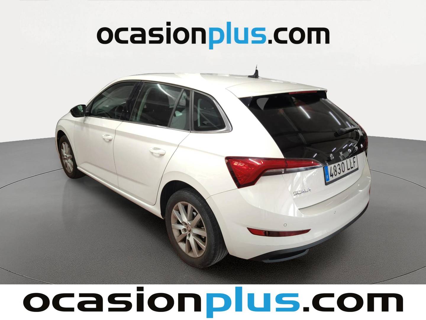 Foto trasera Skoda Scala Skoda Scala 1.6 TDI Ambition DSG (115 CV) izquierda