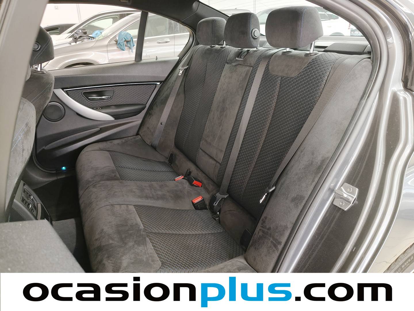 Foto asientos traseros BMW Serie 3 BMW Serie 3 318d (150 CV) Pack M