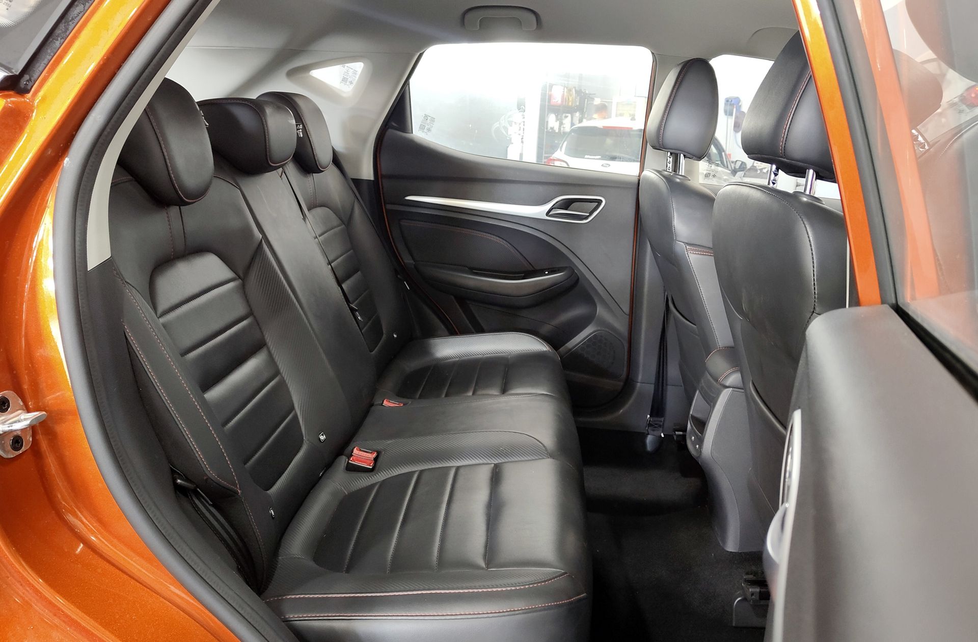 MG ZS 1.0T Luxury - foto 19