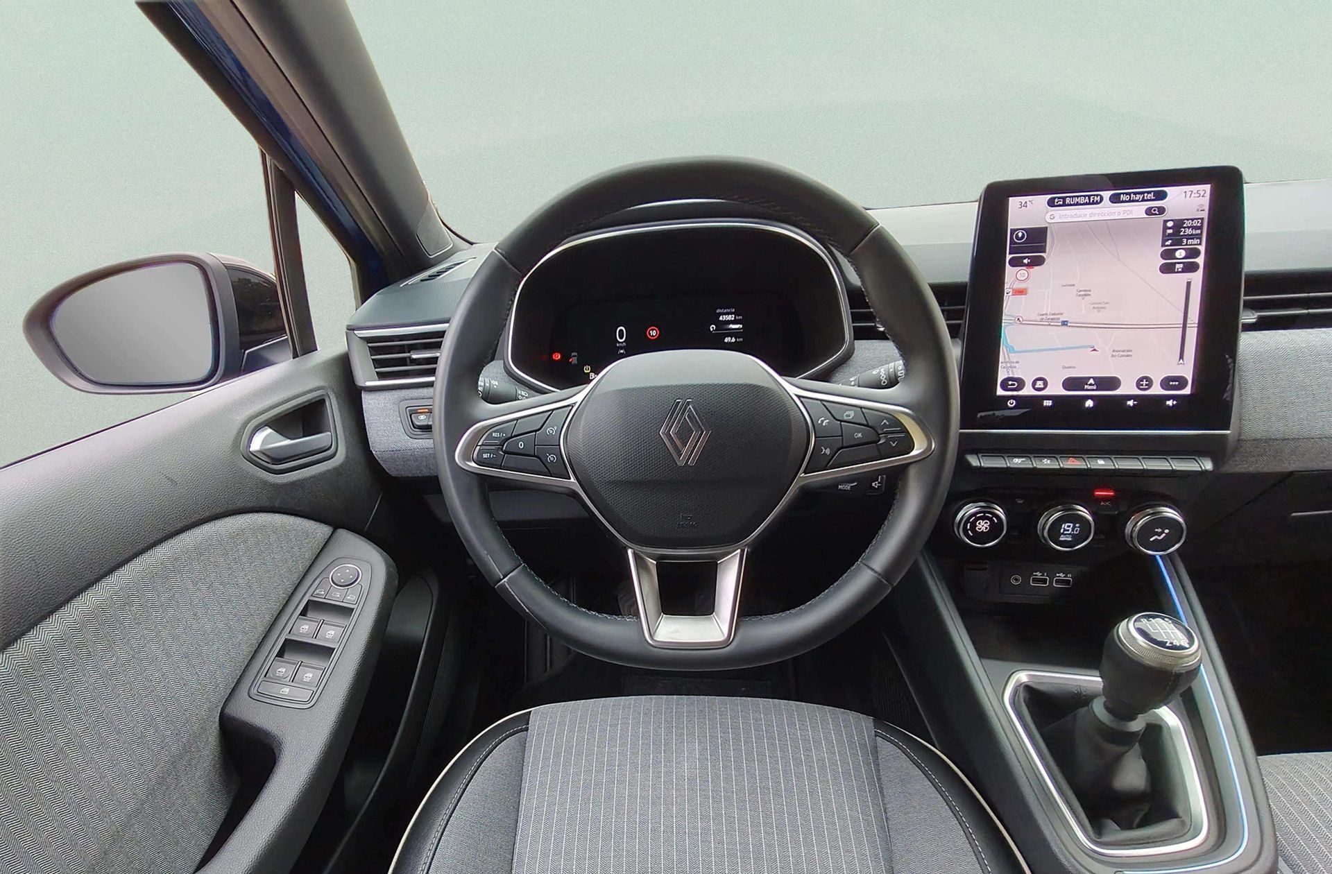 Renault Clio Techno TCe - foto 21