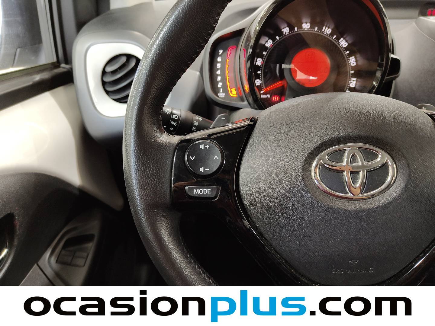 Toyota Aygo Toyota Aygo 1.0 70 x-play (72 CV) seminuevo