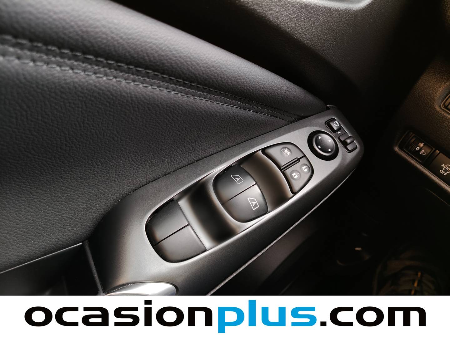 Foto Nissan JUKE Nissan Juke DIG-T N-Connecta 4x2 DCT  (114 CV)