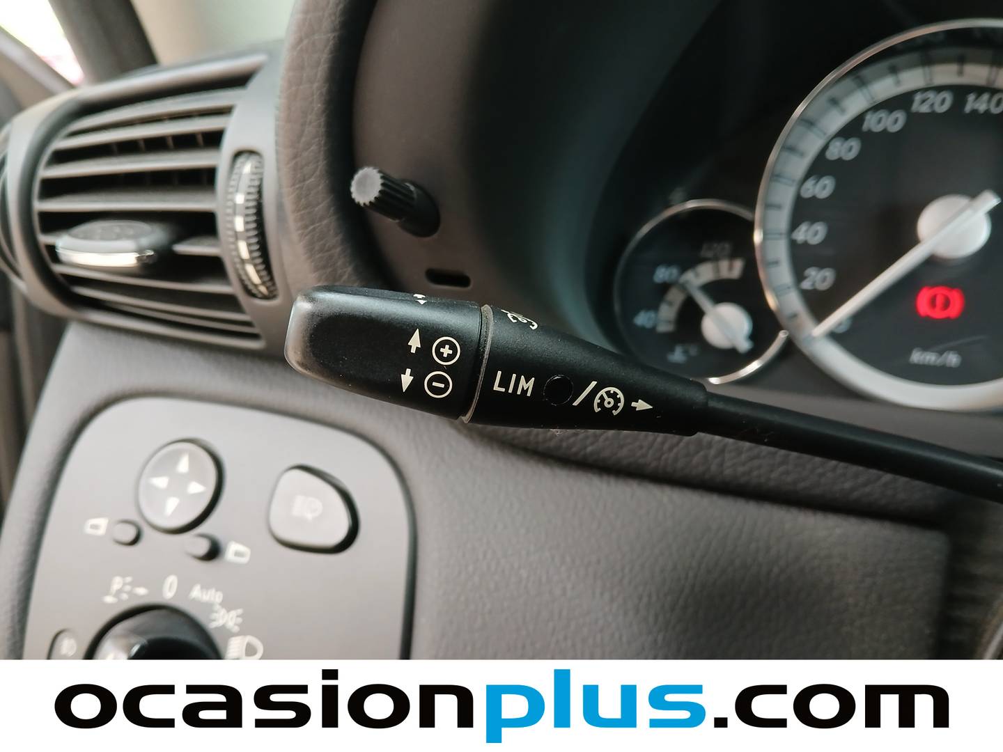 Equipamiento del Mercedes Clase C Mercedes Clase C C Sportcoupe 200 CDI Sport Edition (122 CV)