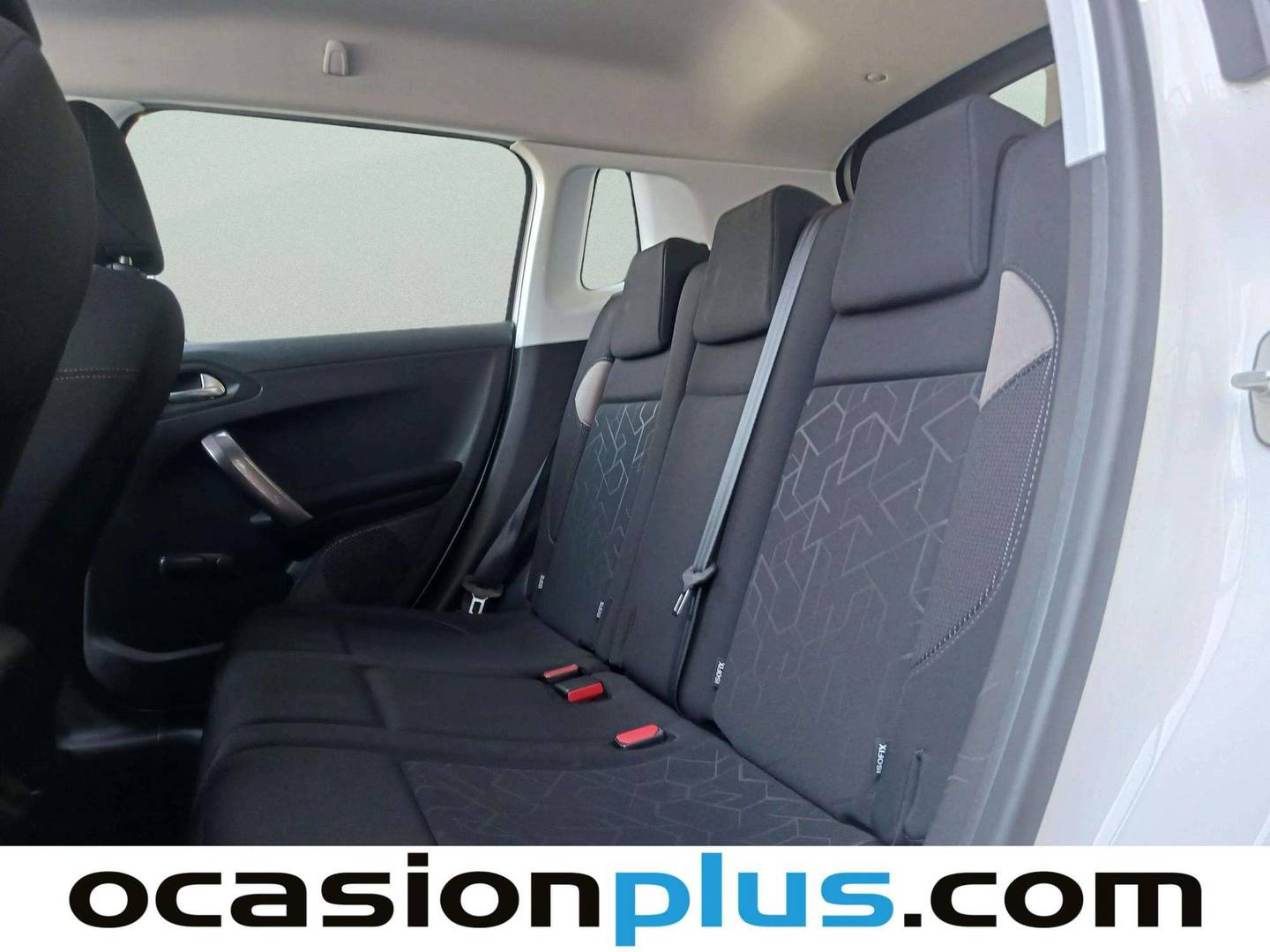 Foto asientos traseros Peugeot 2008 Peugeot 2008 VTI 82 Active ETG5 (82 CV)