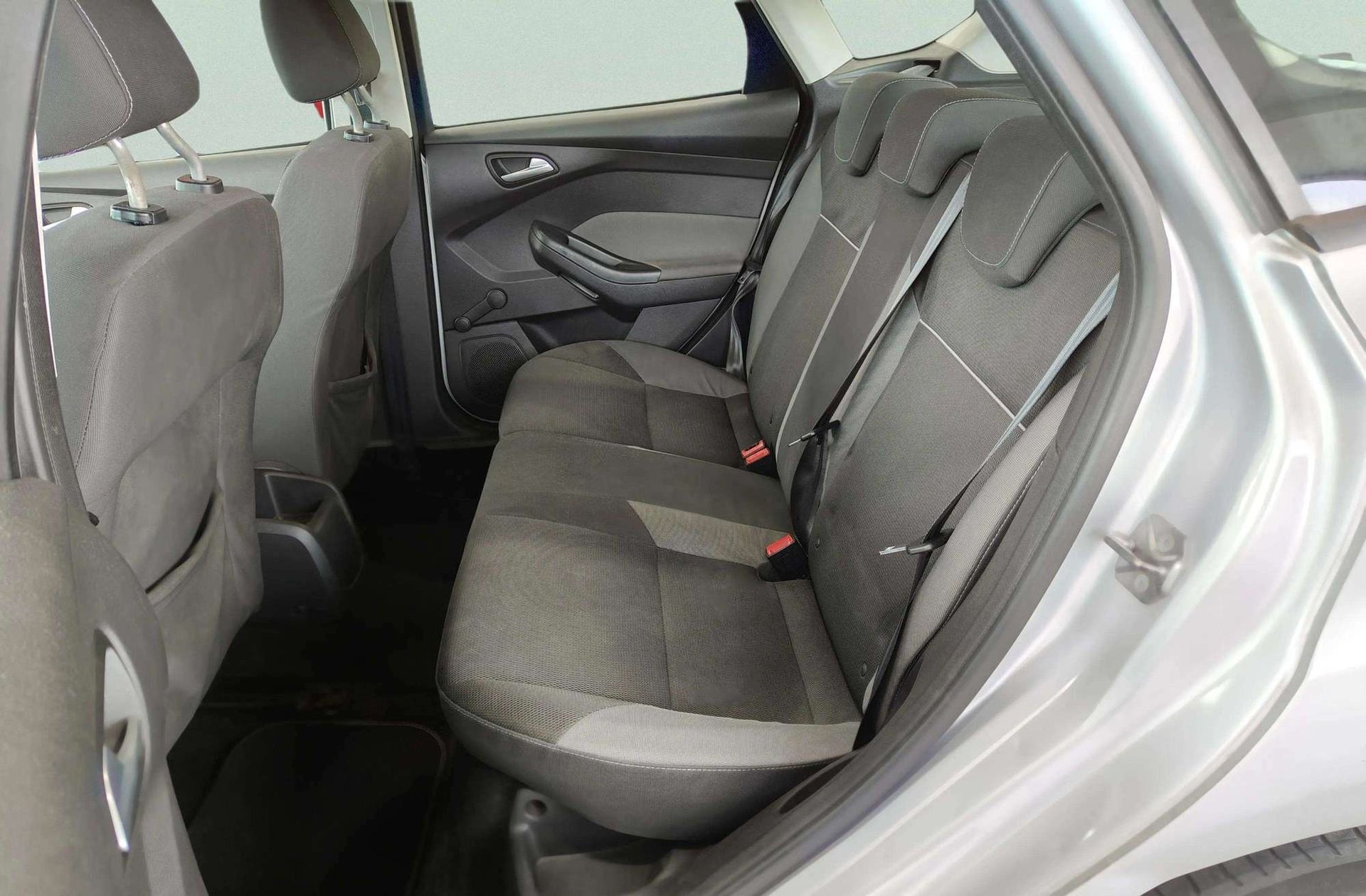 Ford Focus 1.6 TDCi Trend - foto 11