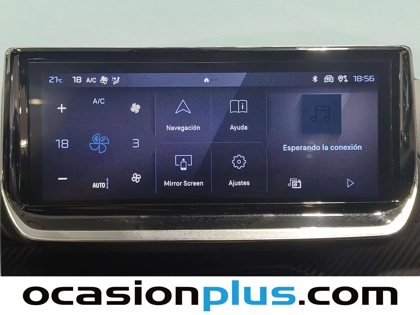 Foto Peugeot 2008 Peugeot 2008 Allure Hybrid eDCS6 (136 CV)