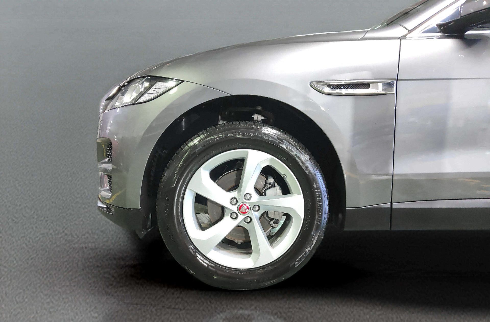 Jaguar F-Pace 2.0T i4 Prestige AWD - foto 40
