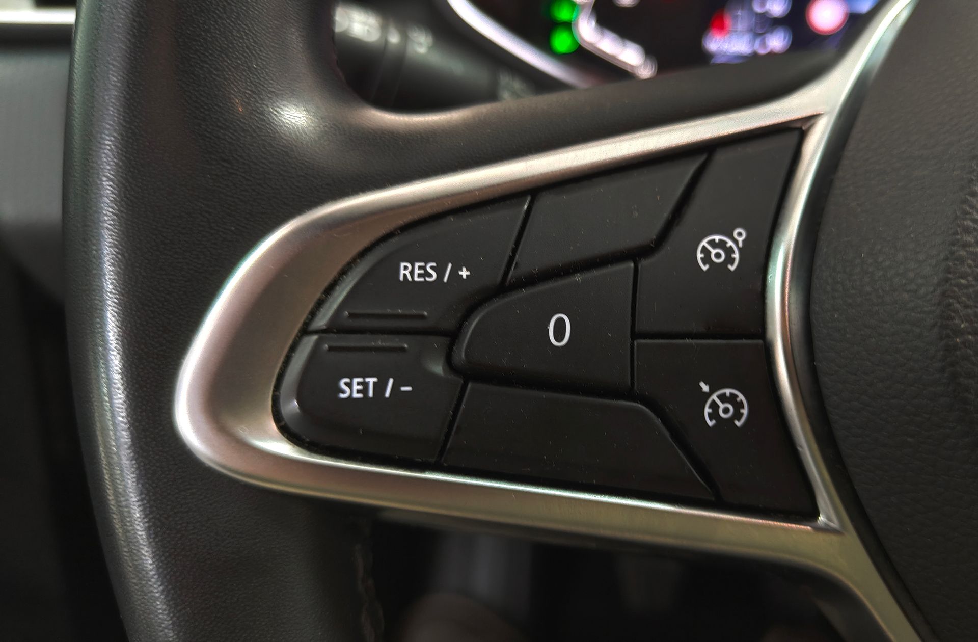 Renault Clio Zen TCe - foto 27