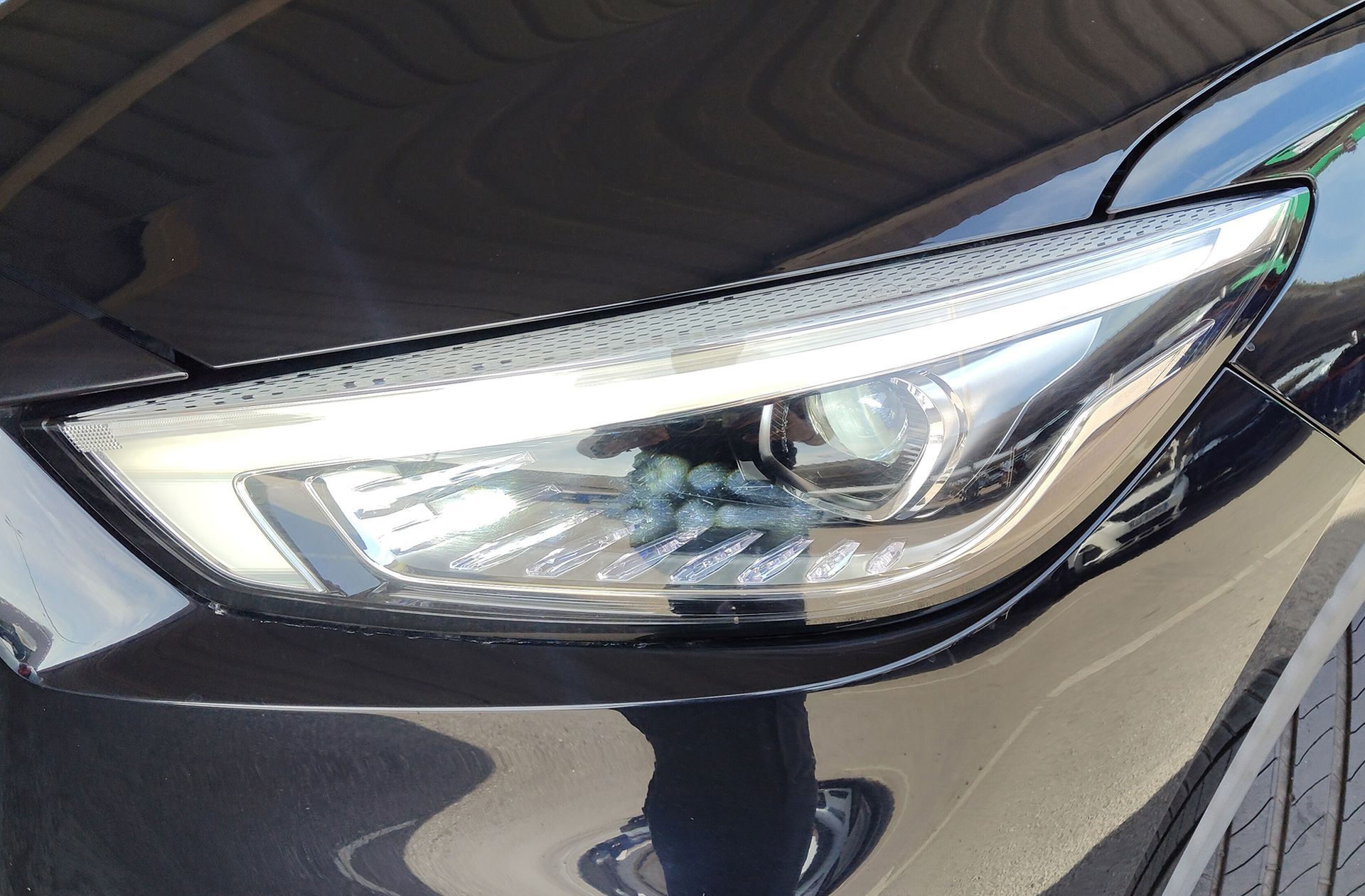 MG ZS 1.0T Luxury - foto 14