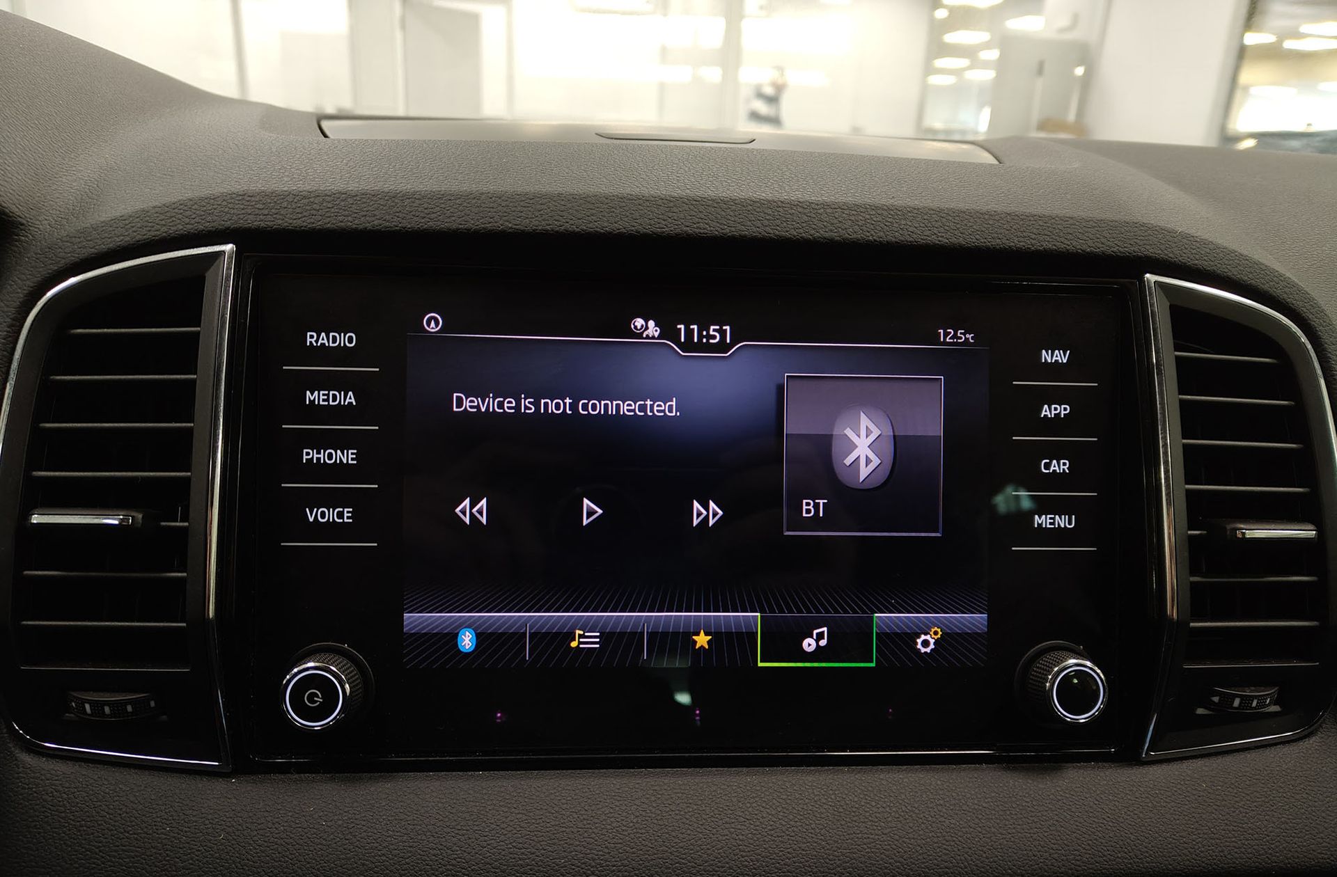 Škoda Karoq 2.0 TDI Selection - foto 28