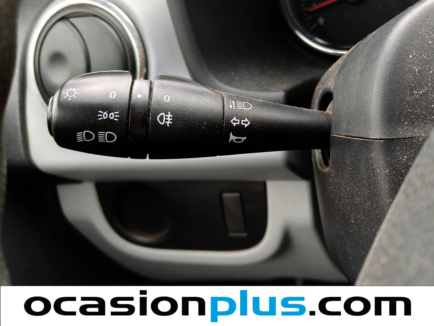 Extras y acabados del Dacia Sandero Dacia Sandero 1.2 Ambiance (75 CV)