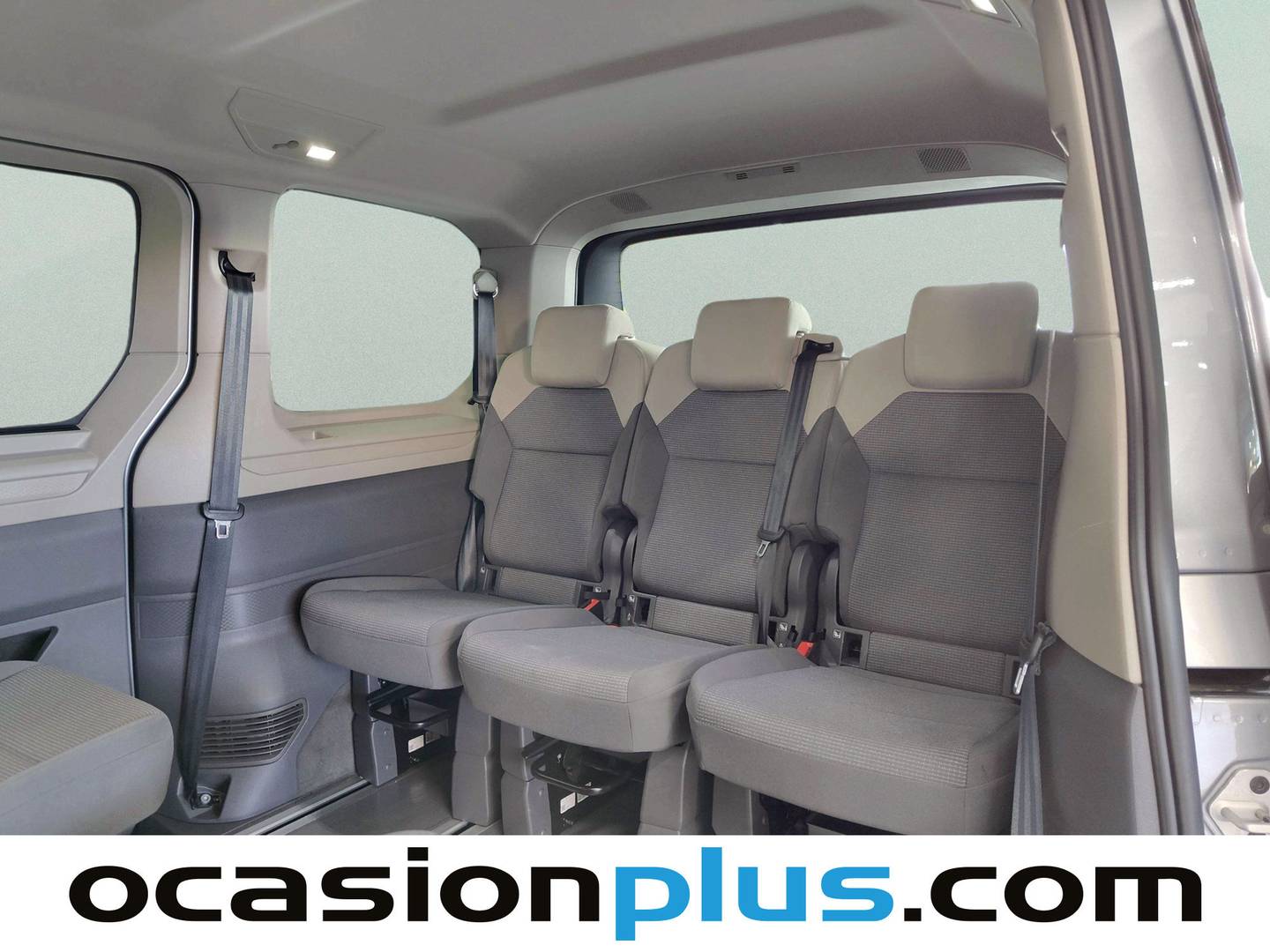 Extras y acabados del Volkswagen Multivan Volkswagen Multivan Batalla Corta 2.0 TDI (150 CV) DSG 7 Plazas