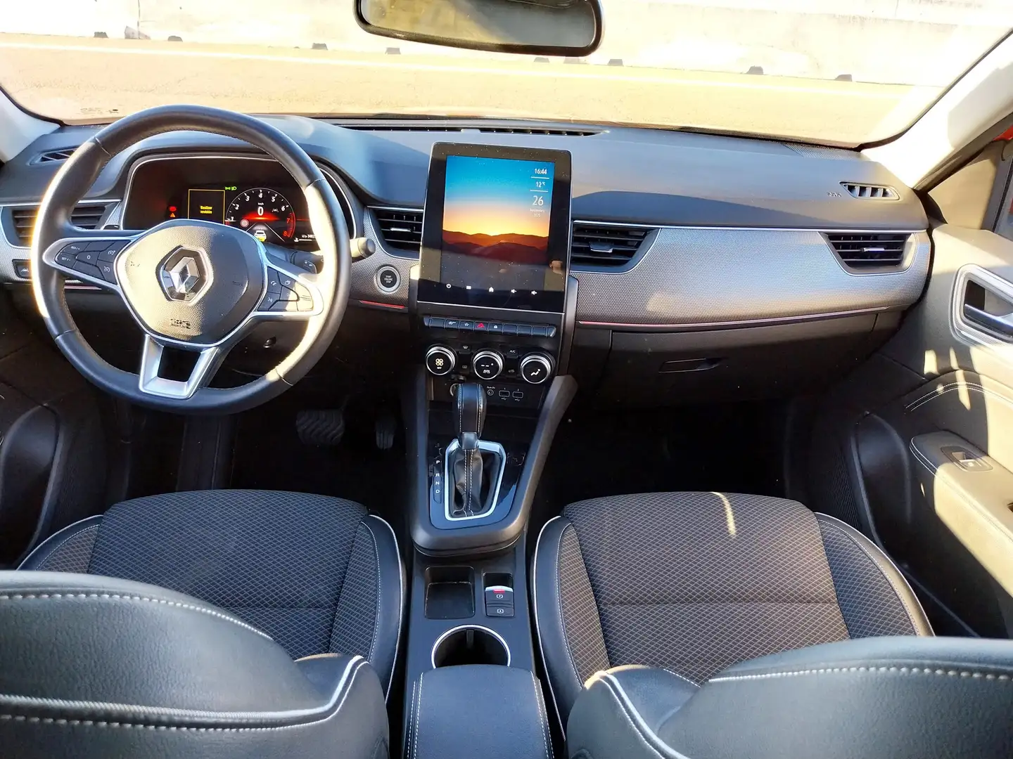 Foto Renault Arkana Renault Arkana Techno TCe 140 Mild hybrid EDC (140 CV)