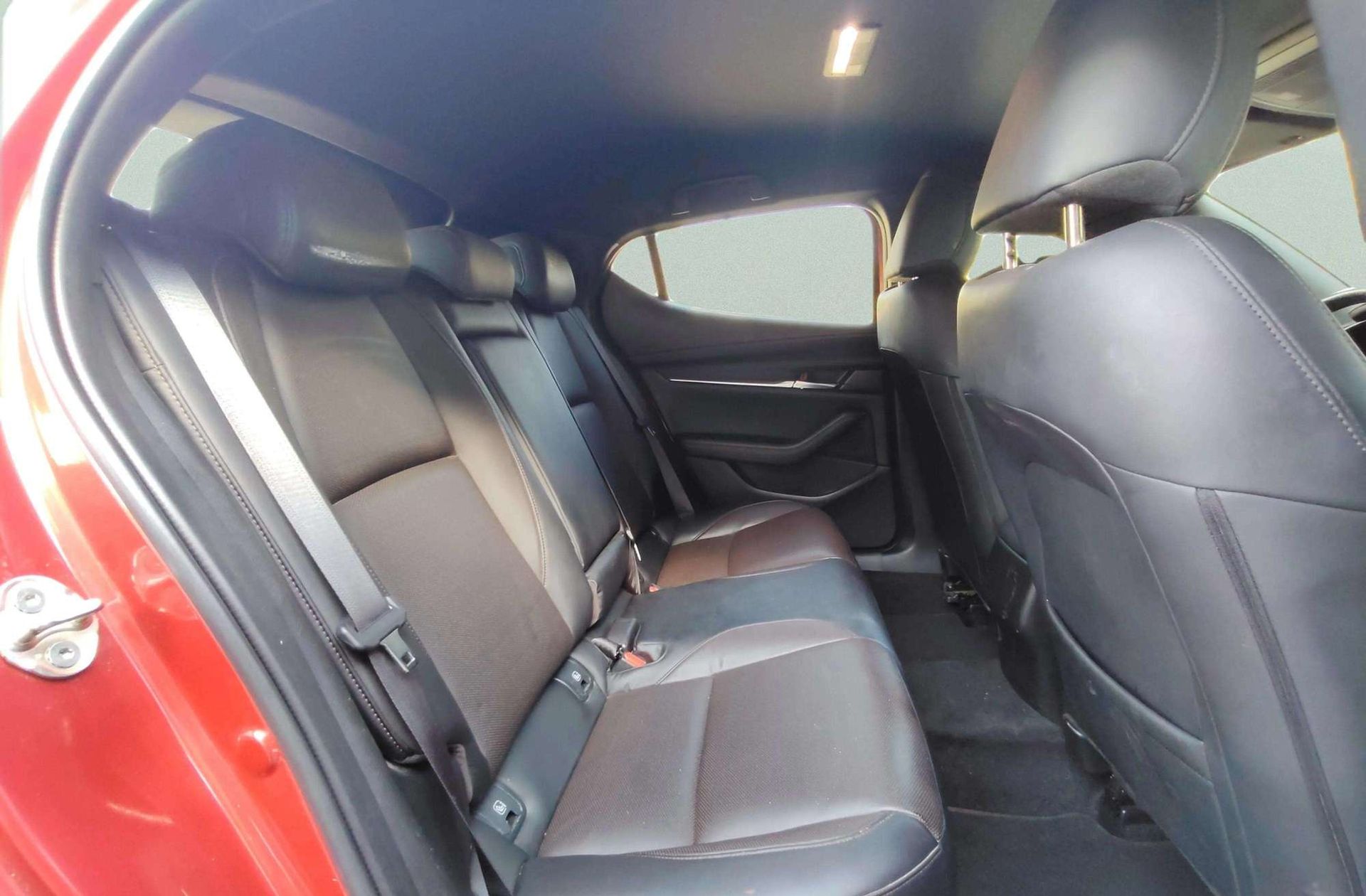 Mazda3 2.0 e-Skyactiv-X Zenith Safety Black - foto 22