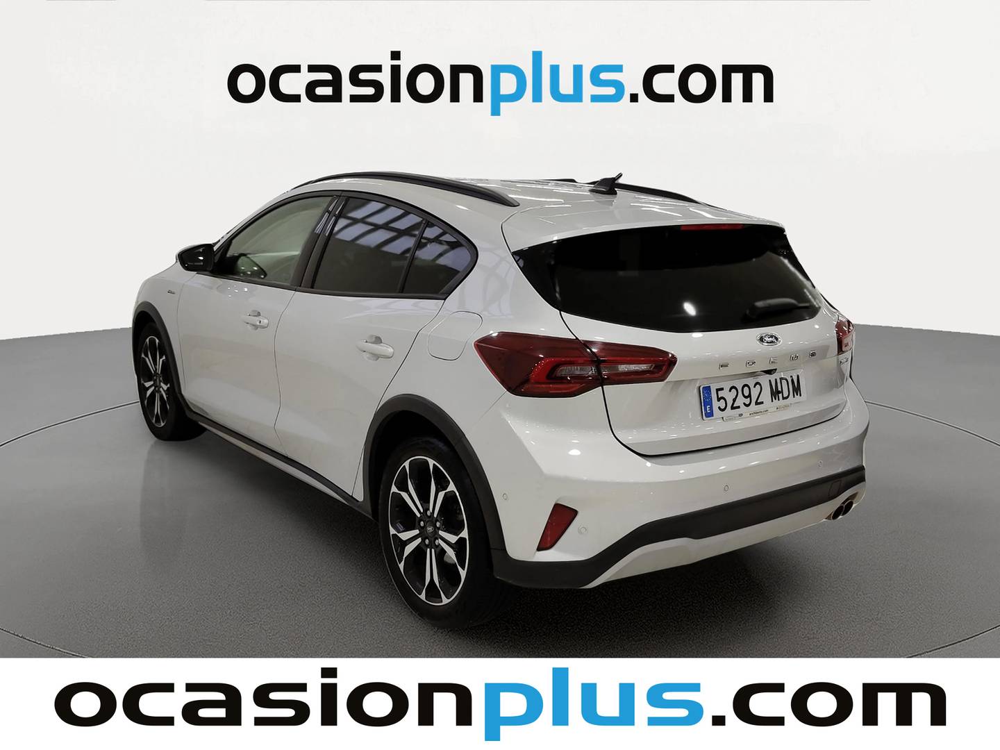 Foto trasera Ford Focus Ford Focus 1.0 Ecoboost MHEV Active (155 CV) izquierda