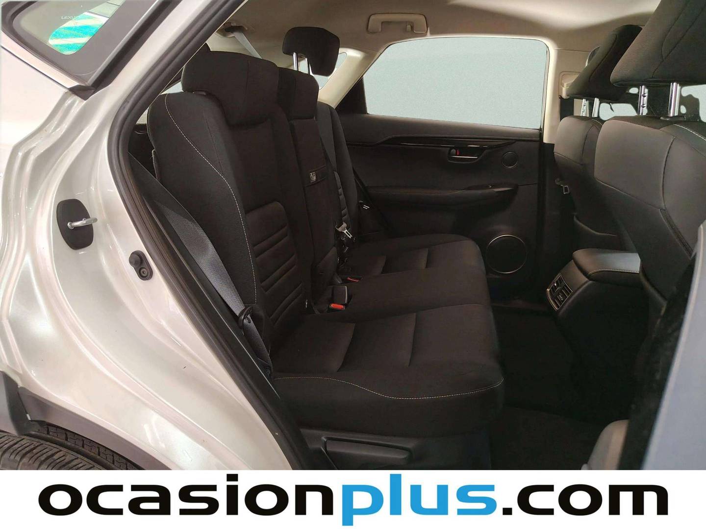 Lexus NX Lexus NX 300h Business Navigation 2WD (197 CV) al mejor precio