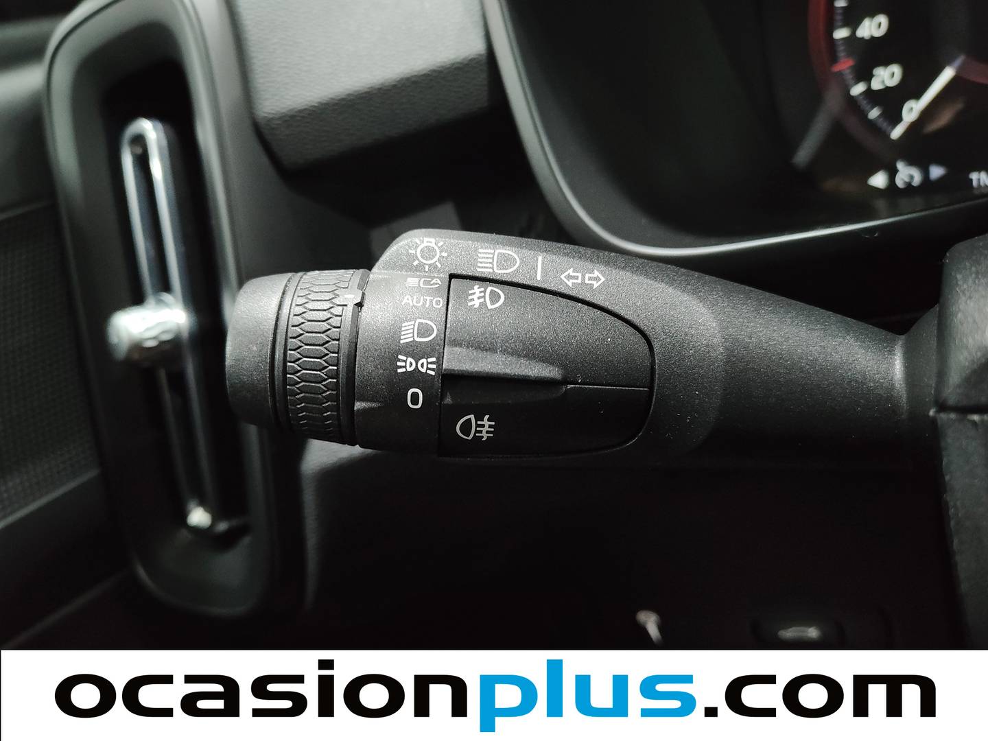 Volvo XC40 Volvo XC40 B3 G Momentum Core Auto (163 CV) de segunda mano