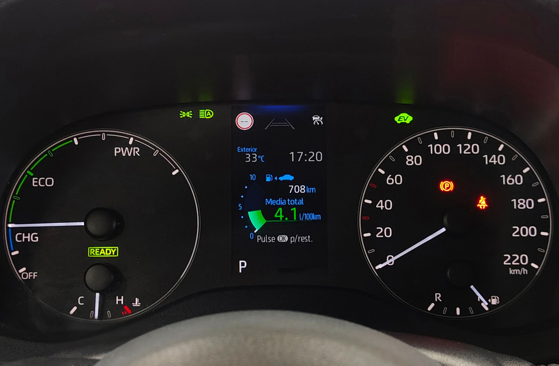 Toyota Yaris 120H Active Plus - foto 19