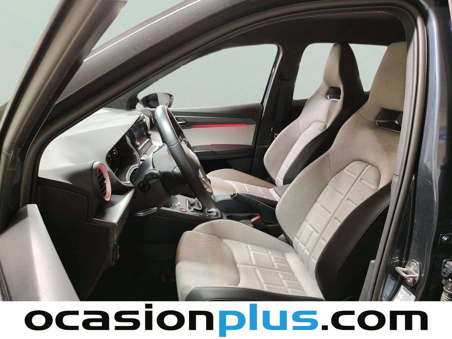 Foto asientos delanteros Seat Arona Seat Arona 1.0 TSI S&S FR (115 CV)