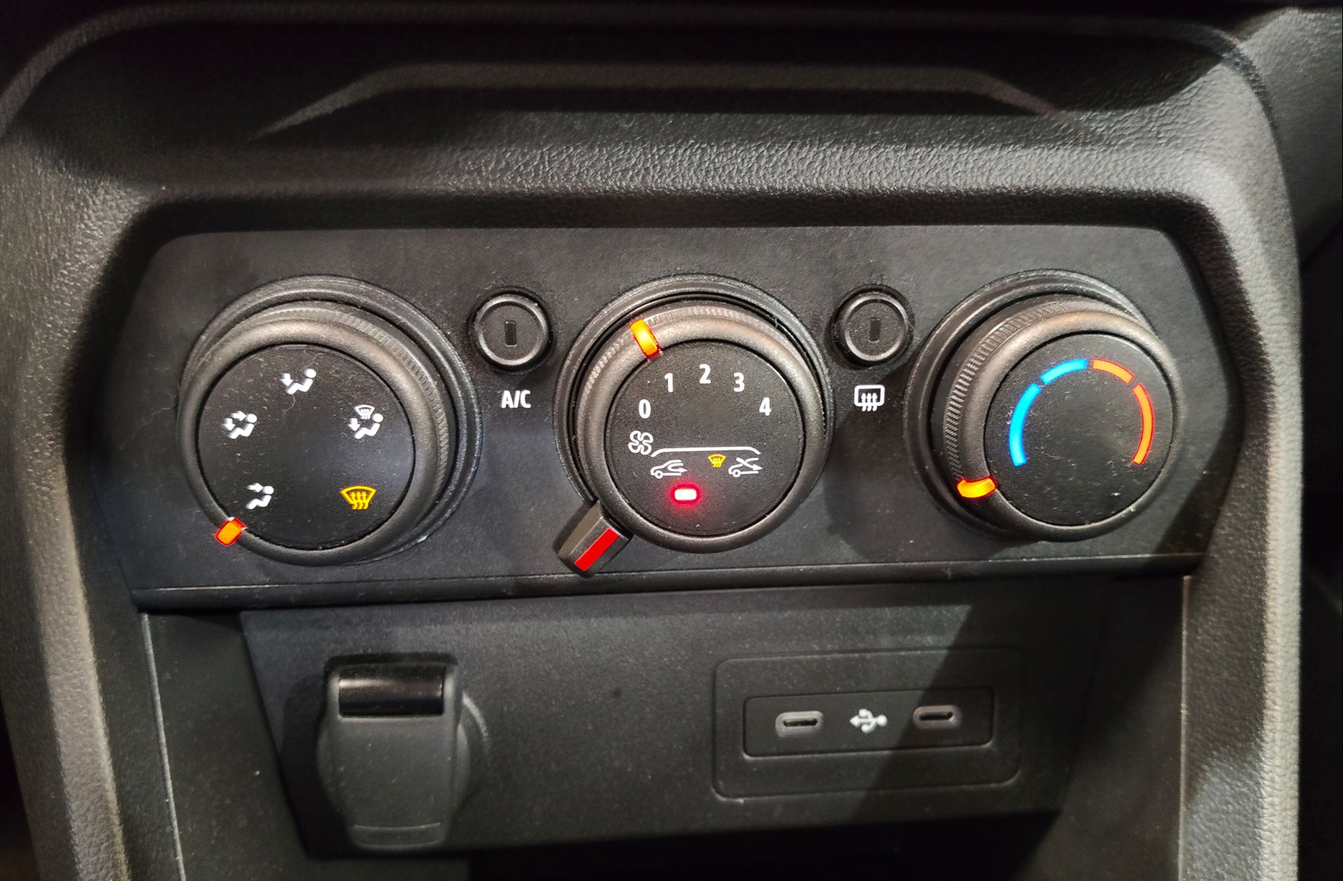 Dacia Sandero Stepway Expression ECO-G - foto 32