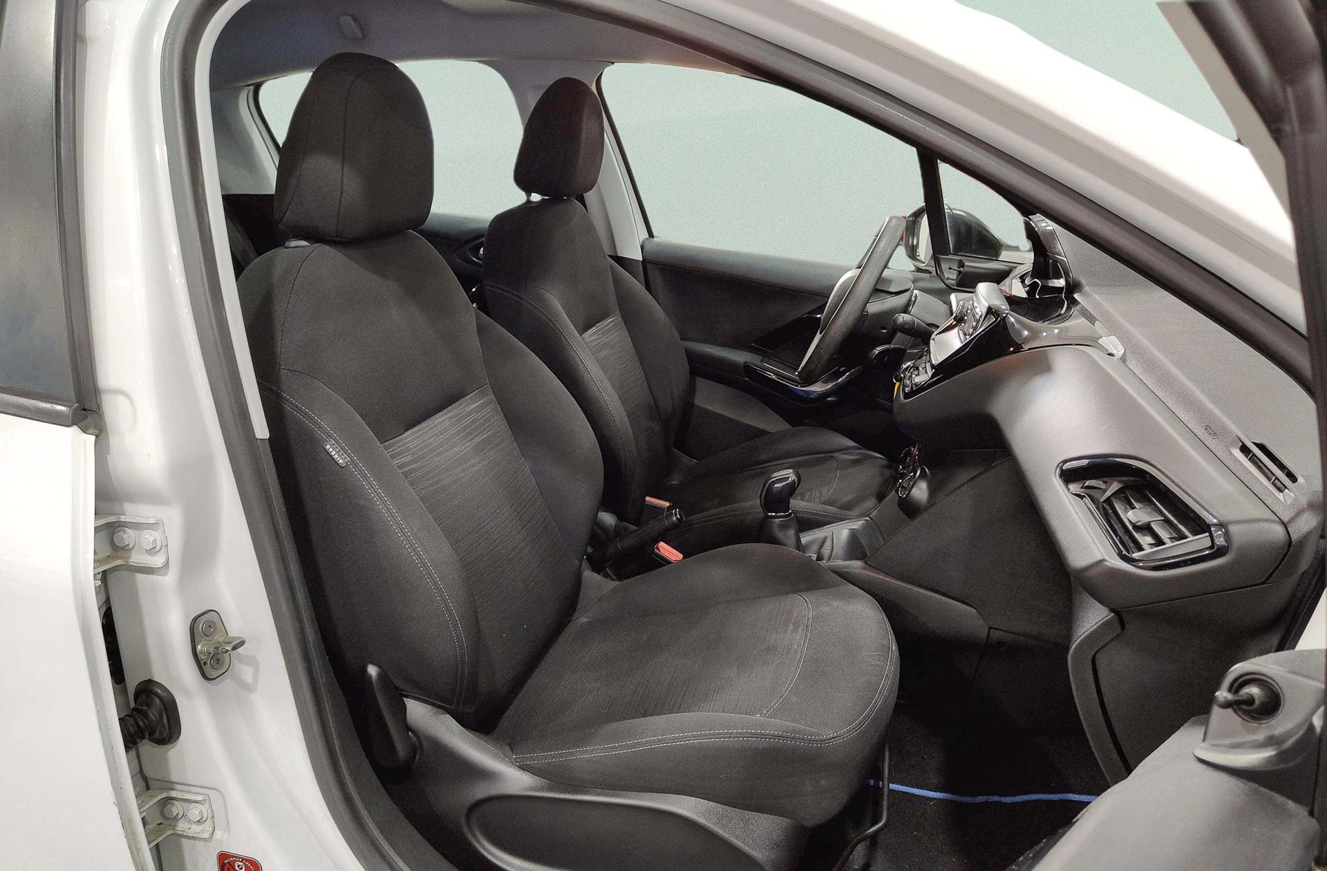 Peugeot 208 1.6 BlueHDi Access - foto 14