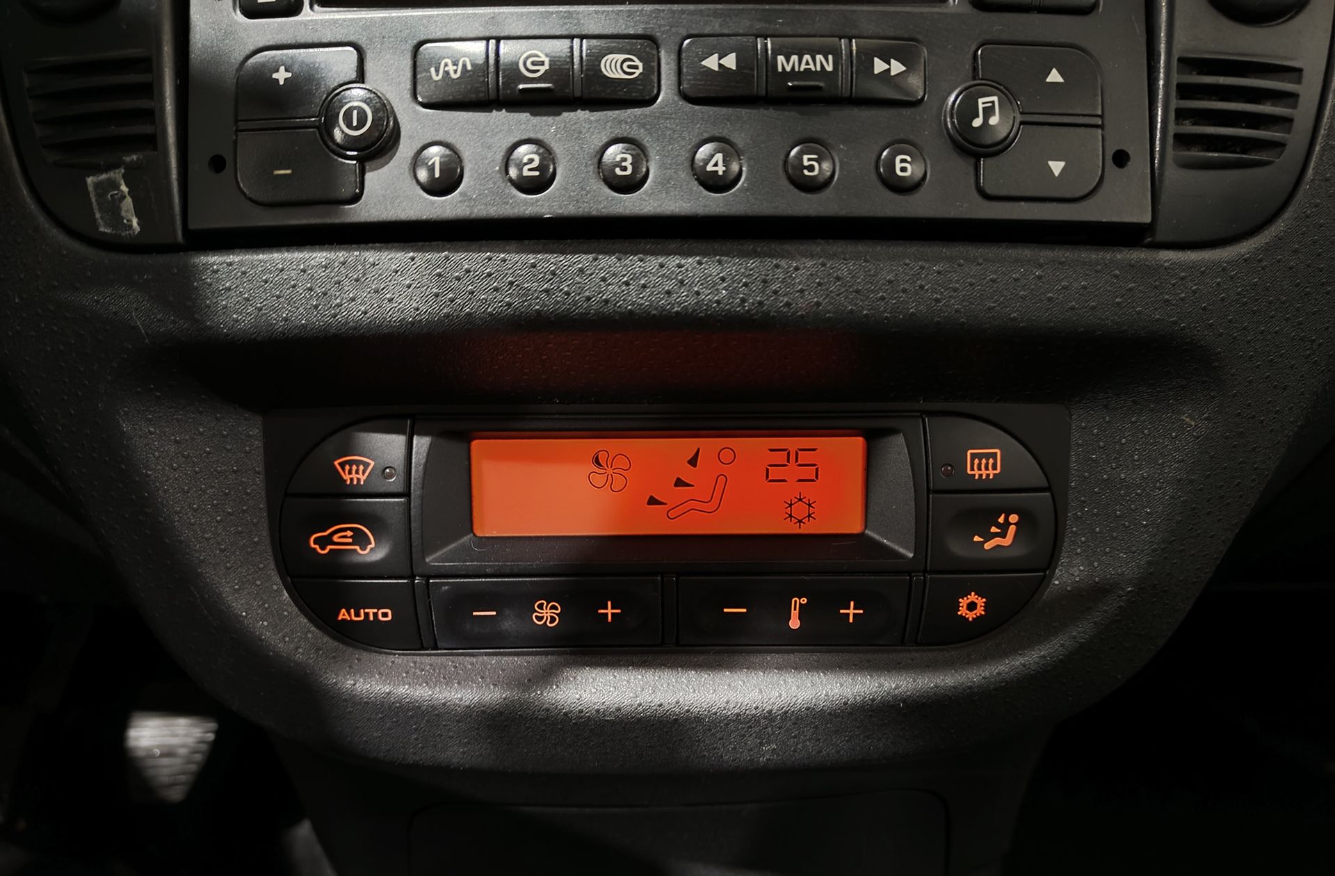 Citroën C3 1.4 HDi Exclusive - foto 24