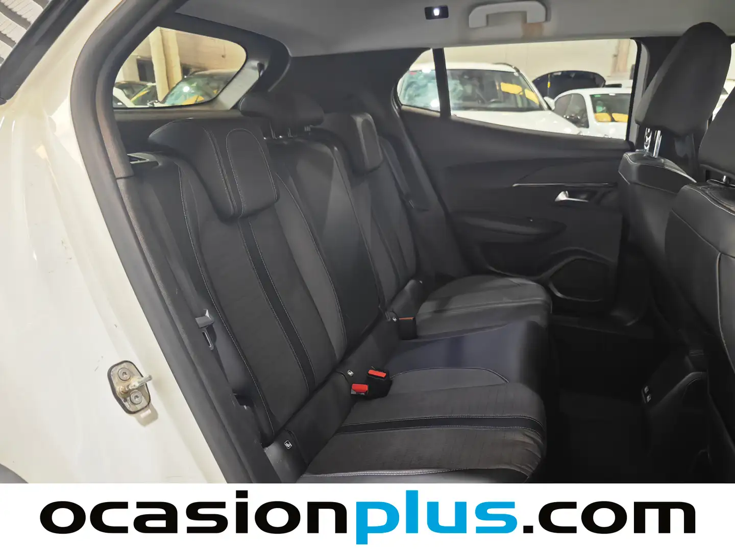 Foto Peugeot 2008 Peugeot 2008 PureTech 130 S&S Allure Pack (130 CV)