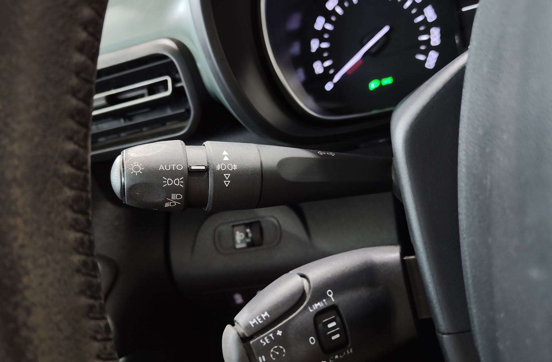 Citroën Berlingo BlueHDi 130 Talla M Shine - foto 23