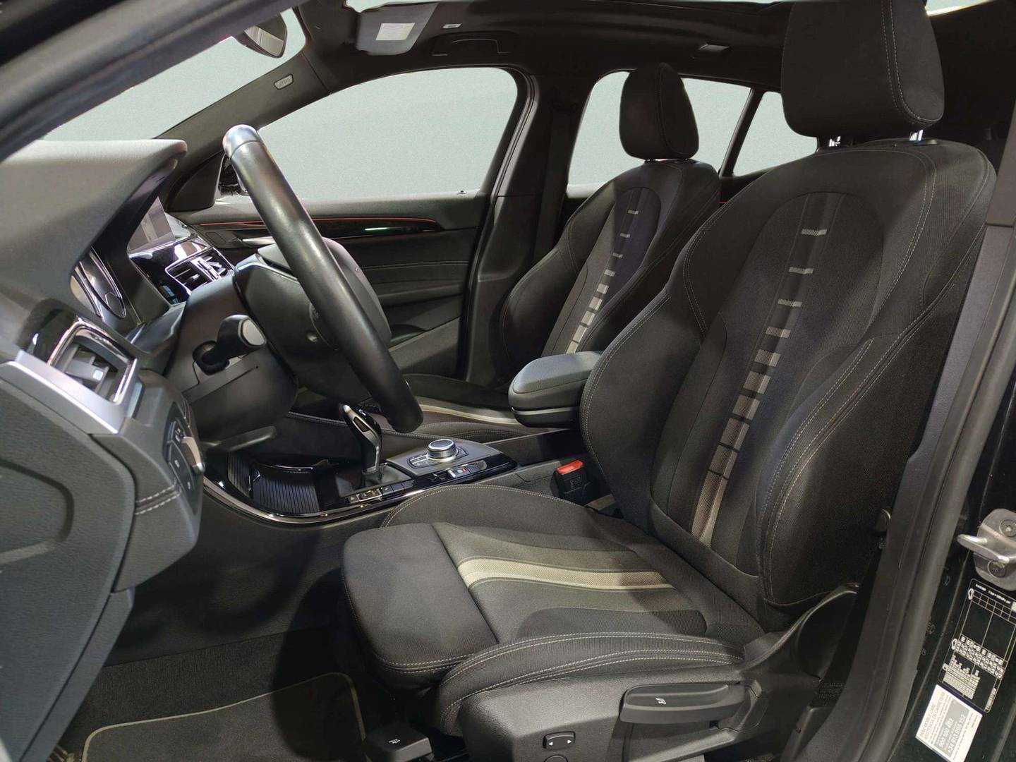 Foto asientos delanteros BMW X2 BMW X2 sDrive18i (136 CV)