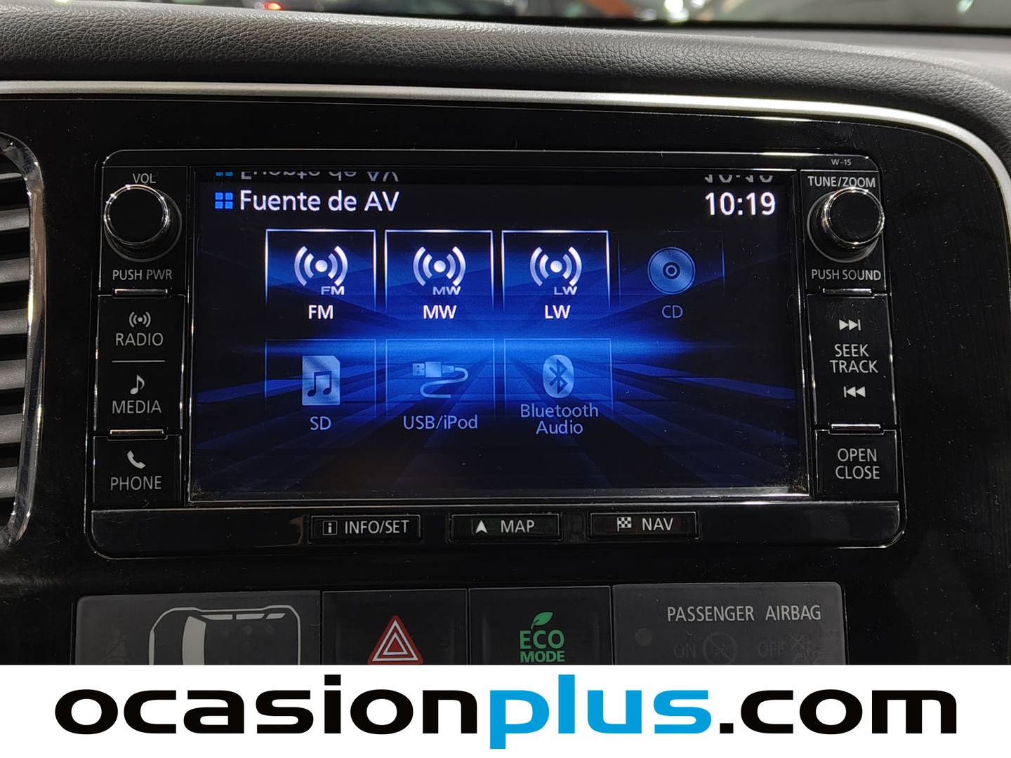 Foto Mitsubishi Outlander Mitsubishi Outlander 200 MPI Motion 2WD CVT (150 CV)