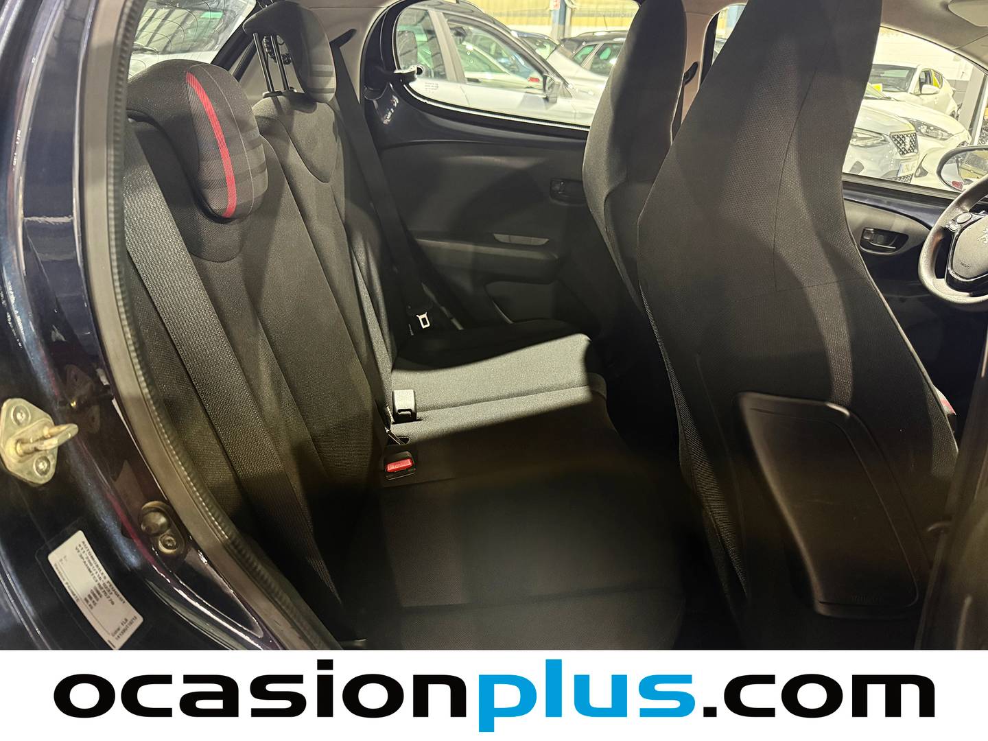 Peugeot 108 Peugeot 108 1.2 PureTech Active (82 CV) gasolina