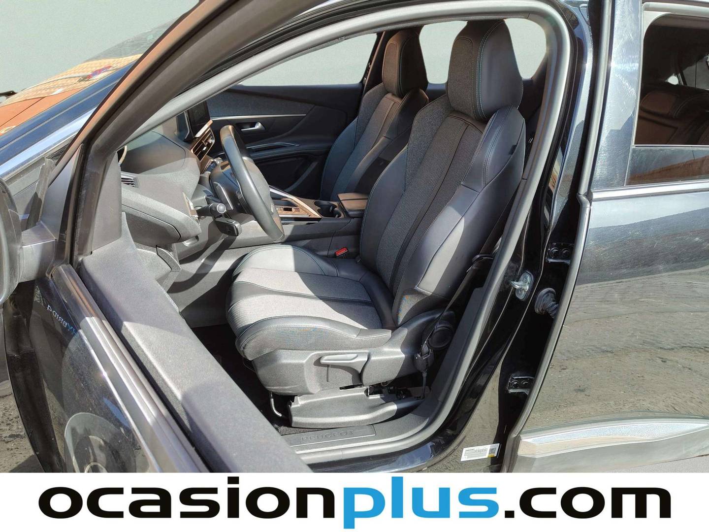 Foto Peugeot 3008 Hybrid Peugeot 3008 Hybrid 300 Allure Pack e-EAT8 (300 CV)