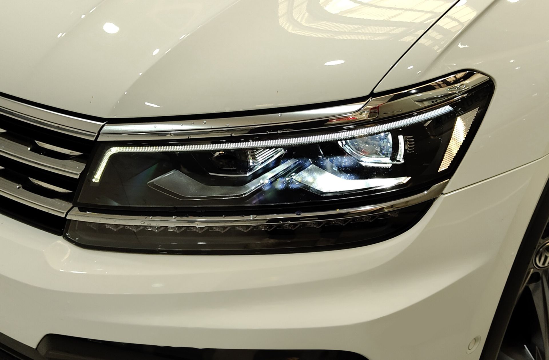 Volkswagen Tiguan Sport 1.4 ACT TSI DSG Paquete R-Line - foto 17
