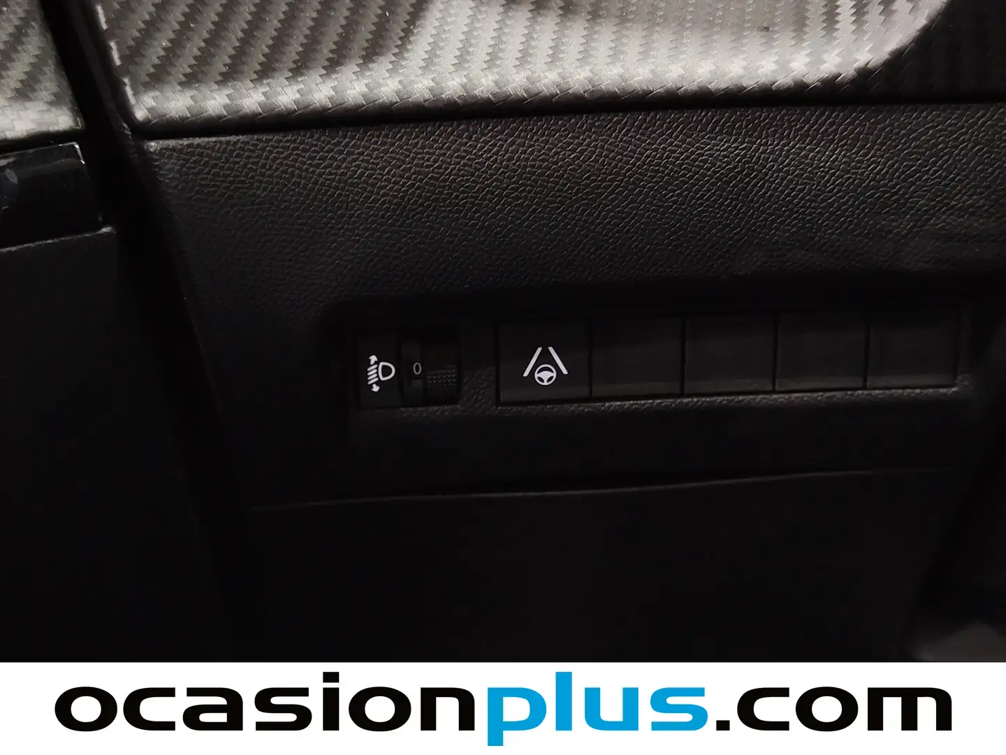 Foto Peugeot 2008 Peugeot 2008 Allure Hybrid eDCS6  (136 CV)