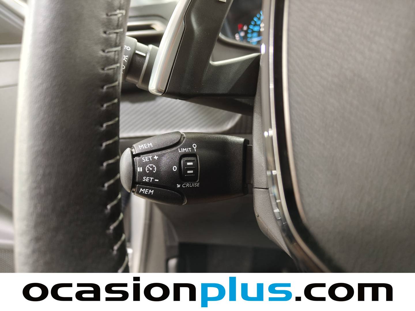 Peugeot 208 Peugeot 208 Style Hybrid 110 eDCS6 (110 CV) automático