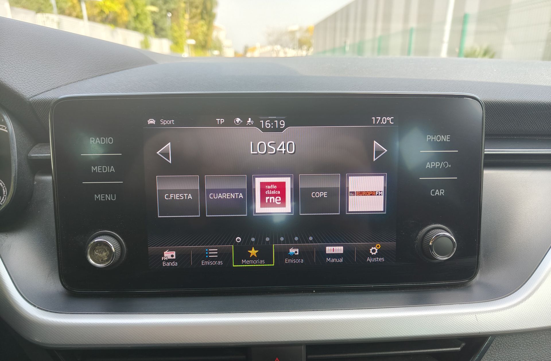 Škoda Scala 1.5 TSI First Edition DSG - foto 30